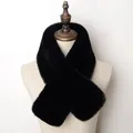 Bufanda gruesa de piel sintética negra para mujer, textura suave y calidez invernal - Negro