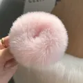 Macro di elastico per capelli in pelliccia di coniglio rosa chiaro con trama soffice - Rosa chiaro