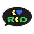 Makroaufnahme von I Love Rio PVC Schuhanhänger mit geprägten Texturen für Clogs - I Love Rio Sprechblase (DH15)