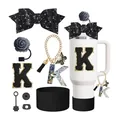 Gobelet blanc avec nœud noir brillant, couvre-paille rose et porte-clés à pampille lettre K - Style K
