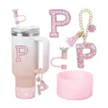 Gobelet dégradé rose avec charme lettre P en strass, botte pailletée et couvre-paille assorti - Lettre P (Style 14)
