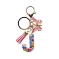Porte-clés lettre J en résine avec pompon rose, papillon et paillettes de cœur - Lettre J Paillettes Cœur Coloré (QS2157)