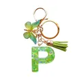 Porte-clés lettre P en résine avec paillettes vertes, papillon et pompon vert - Lettre P Pailletée Vert Émeraude (QS2157)