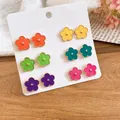 Seis pares de pendientes de flores en esmalte de colores en una tarjeta de joyería blanca. - 2# Juego de Flores Multicolor (6 Pares)