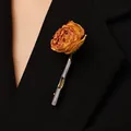 Silberne Vasen-Brosche aus Metall mit kleiner orangefarbener Rose auf schwarzem Revers - Kreativer Vasen-Stil (A-1129) Nur Brosche (Ohne Blume) / Silber