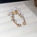 Élégantes boucles d'oreilles grimpantes étoile et perle avec des accents de zircon brillants - Boucle d'Oreille Puce et Clip Intégrée / Or