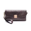 Detail of metallic bronze handbag featuring wrinkled texture and gold rectangle clasp lock - Pleated Texture Style / Pearlescent Brown