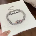 Élégant bracelet chaîne argenté avec des pierres en cœur rose et un motif de papillon - Design Papillon avec Deux Cœurs Roses (59#) / Argent-Rose (59#)