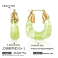 Detailed size measurements for large U-shaped green resin earrings in gold stainless steel - Light Green