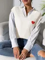 Chaleco de punto blanco para mujer con cuello en V y bordado de corazón rojo frontal - Tops / Talla única / Blanco Roto