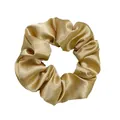 Elegante coletero de satén oro champán con textura de seda suave y pliegues brillantes - Caqui