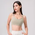 Lycra Yoga Sport-BH in Salbeigrün mit doppelten schmalen Trägern und V-Ausschnitt-Design - S / Hellbeige