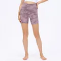 High-waisted tie-dye yoga shorts for women in lavender and gray with lifting effect - S / Tie-Dye Purple Red