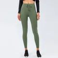 Leggings da yoga verde oliva con coulisse regolabile e tasche laterali per fitness - 2/XS / Verde Militare