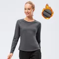 Camiseta deportiva térmica gris oscuro para mujer con forro polar y mangas ranglán - S / Gris oscuro
