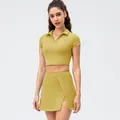 Gelbes Damen Yoga Tennis Set mit Polo Crop Top und plissiertem Sportrock - 10/XL / Oberteil Und Unterteil / Herbstgelb