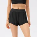 Pantaloncini running 2-in-1 neri da donna con strato in mesh e vita elastica alta - 2/XS / Nero