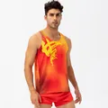 Herren Leichtathletik-Set mit rot-orangefarbenem China-Laufhemd und kurzer Hose - 2/XS / Oberteil Und Unterteil / Rot und Orange Farbverlauf Druck