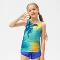 Kinder Laufset mit Farbverlauf Weste und Shorts mit China-Schriftzug in Blau und Gelb - 130 / Oberteil Und Unterteil / Blau-Grün-Gelb Farbverlauf-Druck