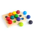 Montessori Holzspielzeug zur Farbanpassung mit neun bunten Bällen und polierter Holzbasis - Tablettball Mit 12 Farben (regenbogenfarben)