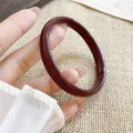 Elegante bracciale a cerchio in calcedonia bordeaux con finitura lucida - Rosso Vino (Stile 20)