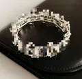 Bracciale elastico a segmenti geometrici argento con finitura metallica minimalista - Bracciale - Argento - Grigio