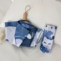 Simpatico ombrello pieghevole blu con gatto, custodia coordinata e manico in legno - Gatto Blu - Manuale