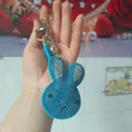 Niedlicher blauer Schlüsselanhänger Hasenkopf mit Strass, Quasten und Silberclip - Silberne Kette + Hasenquaste / Blau
