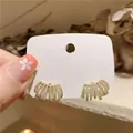 Eleganti orecchini a perno a forma di C a più strati placcati in oro 14K con zirconi - Oro