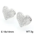 Boucles d'oreilles puces cœur texturées vintage en acier inoxydable argenté poli - Clous d'Oreilles Texture Cœur Argent (KE113394-KFC)