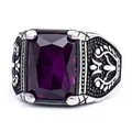 Anillo vintage de acero inoxidable con una gran piedra púrpura rectangular tallada - Talla US 8 / Color Acero y Piedra Morada
