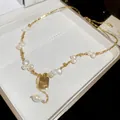 Elegante Süßwasserperlenkette mit Goldperlen und Good Luck-Rechteckanhänger. - 51# Halskette Barock Glücksanhänger