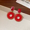 Orecchini pendenti tondi in seta rossa con montatura dorata e dettagli smalto - Stile perno in argento / Oro-Rosso