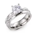 Elegante anello in acciaio al titanio martellato con una grande pietra di zircone rotonda - Taglia 7 / Stile da Donna Acciaio (KR35835-K)