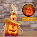 Zucca di Halloween in schiuma luminosa con cappello giallo e decoro di acero 22cm - Zucca con Cappello Giallo