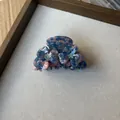 Blue and pink marble hair claw clip with delicate blue flowers and inlaid rhinestones - 2