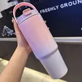 Vaso térmico de 30oz de acero inoxidable con degradado rosa y púrpura, asa y pajita - 890ml / Rosa A Púrpura