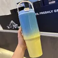 Vaso térmico de 30oz en acero inoxidable con degradado azul-amarillo y asa - 890ml / Azul A Amarillo