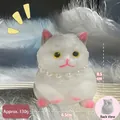 White cat squeeze toy with pearl necklace, 8.5cm height resin cat desktop ornament - American Shorthair Cat (Small/With Accessories)