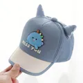 Gorra de béisbol azul claro y crema para bebé con lindas orejas de dinosaurio y bordado - 6-18 Meses (44-48cm) / Dinosaurio Beige - Estilo Azul