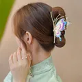 Pince à cheveux papillon en métal doré avec ailes émaillées colorées pour chignon chic - Papillon en Métal Peint