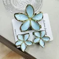 Three-piece light blue frangipani hair clip set with elegant gold metal edges - Gold-rimmed Buckle Lake Blue Set (including Card)
