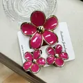 Three-piece plumeria jewelry set in rose pink with gold trim on fashion display card - Gold-rimmed Buckle Five-petal Plum Blossom Red Set (including Card)