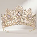 Luxuriöse goldene Barock-Tiara mit klaren Kristallen für Bräute und Festzüge - Gold