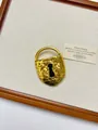 French retro gold hammered metal lock brooch with black keyhole pattern detail - 67 Gold Hammered Padlock (XZ0144) / Gold