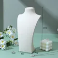 Dimensioni dettagliate del busto espositivo per collane in pelle PU bianca alto 26 cm - Pelle PU Diatomacea: Medio