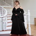 Schwarzes Abendkleid in Übergröße, bodenlang mit schulterfreien Ärmeln und V-Ausschnitt - 0XL / Schwarz