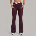 High-waist flared yoga pants in burgundy with cross V-waistband and side pockets - Perfume Purple