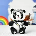Vue détaillée d'une peluche panda mignonne portant des lunettes et une mini caméra - Panda (Chaîne à Billes + Appareil Photo + Lunettes)