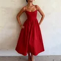 Détail de robe longue rouge élégante à taille haute avec un large ourlet fluide - 3XL / Rouge